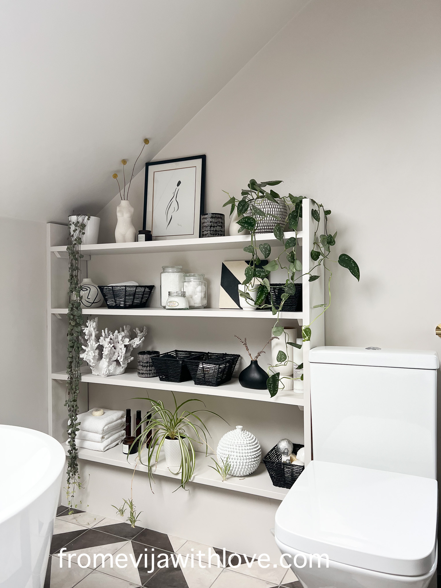 Renovation Diary: Bathroom and our custom built shelves - From Evija with Love