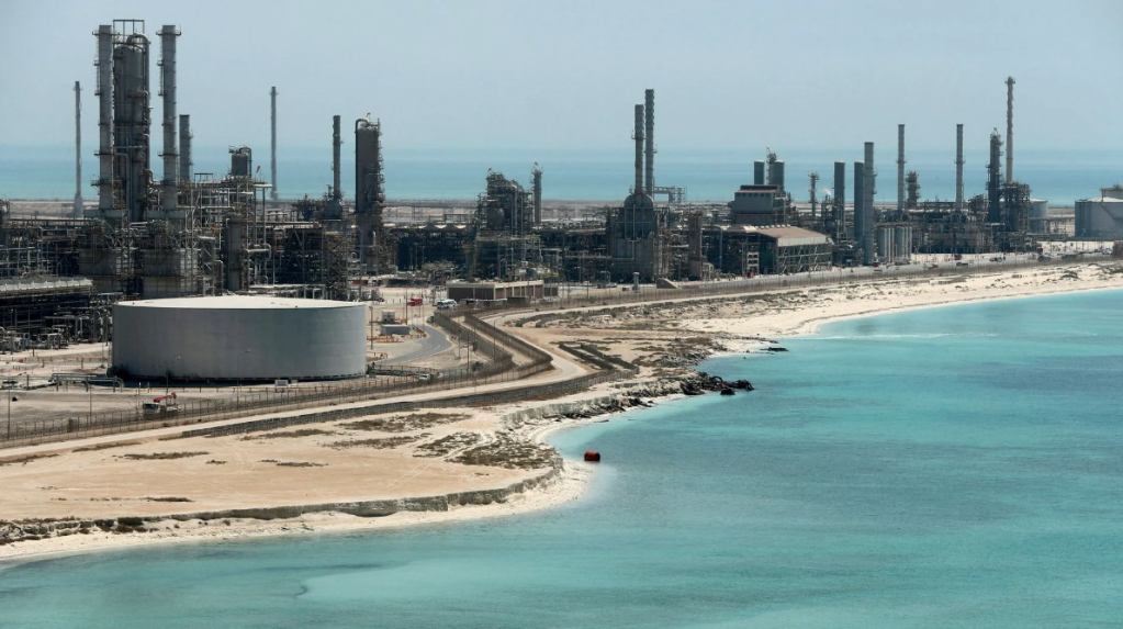 Pétrole : l’Arabie saoudite prolonge sa réduction de production de 500 000 bpj jusqu’en avril 2024